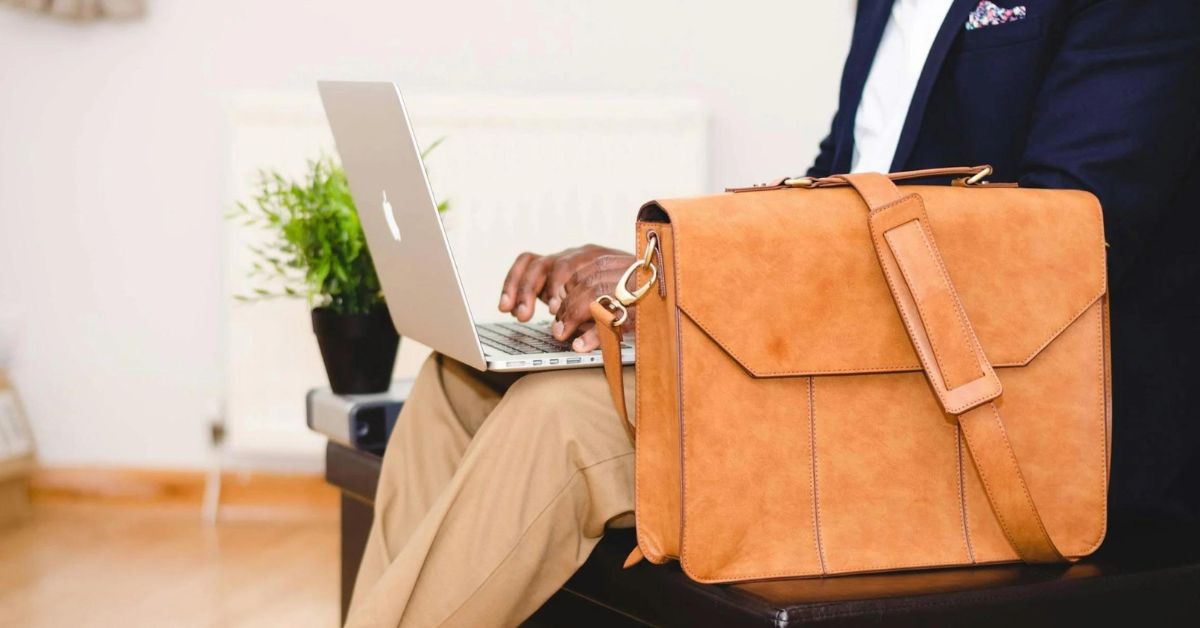 male leather laptop bag - featured image